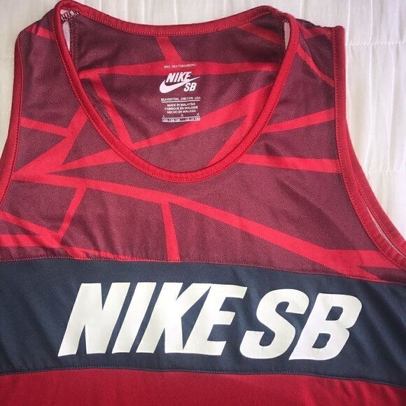 Nike boys athletic tank top size L - Picture 2 of 2